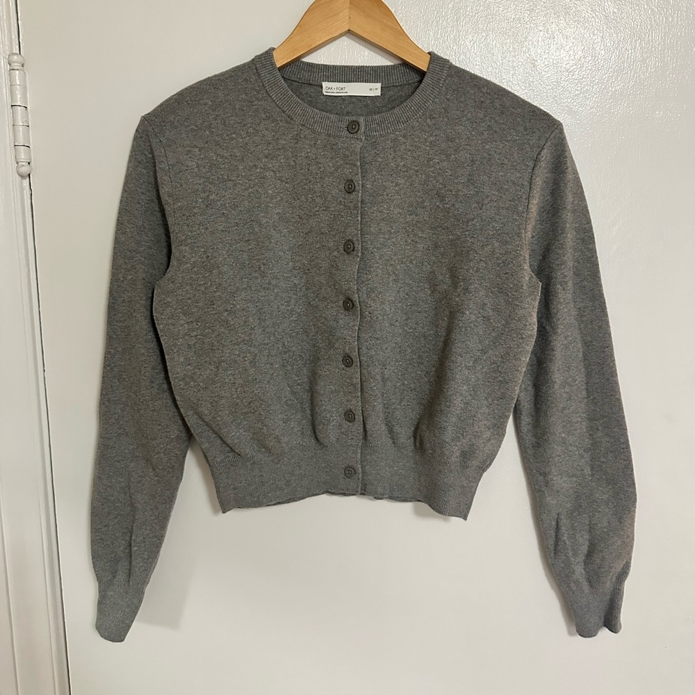 Oak and Fort Gray Button-Front Women's Sweater Cardigan